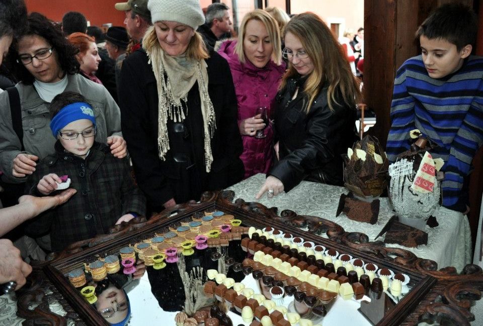 Danas i sutra Choco & Wine fest u Brtonigli Danas i sutra Choco & Wine fest u Brtonigli