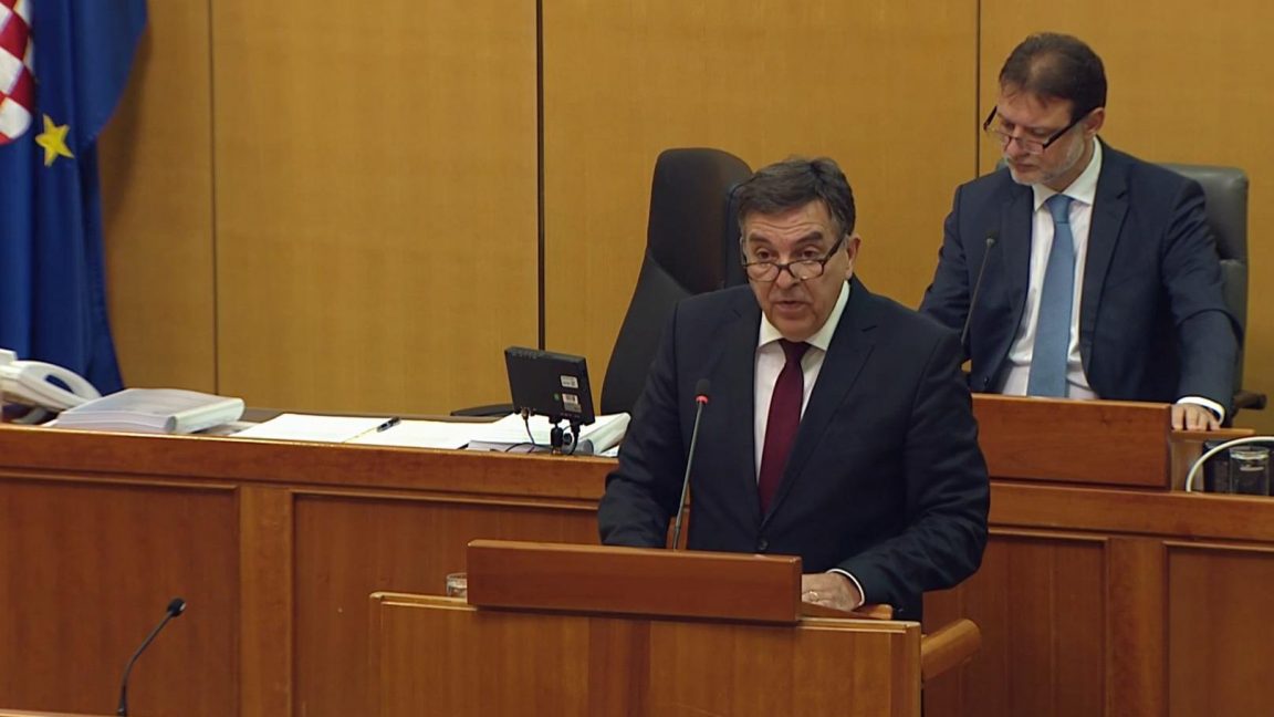 Demetlika: Kolinda Grabar Kitarović degradira instituciju Predsjednika Republike Hrvatska Tulio Demetlika