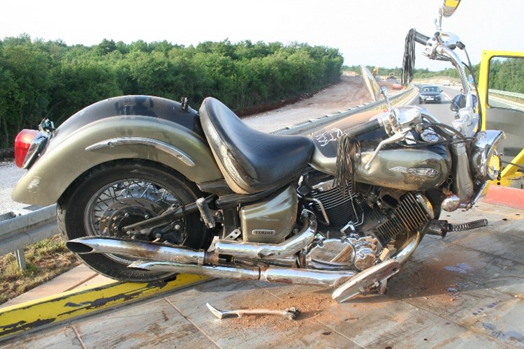Nesreće na dva kotača: Teško ozlijeđeni vozači Harley Davidsona i Yamahe Nesreće na dva kotača: Teško ozlijeđeni vozači Harley Davidsona i Yamahe
