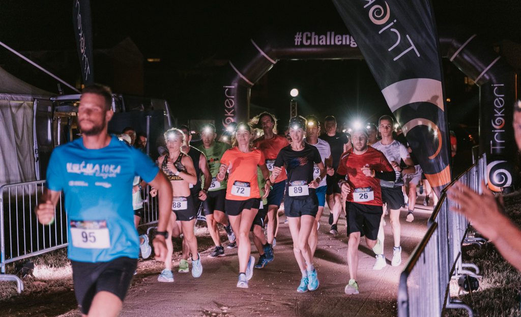 FUNTANA: Prva noćna utrka Lights Run - najbolji ROBERT RADOJKOVIĆ i ALEKSANDRA BOSANAC FUNTANA: Prva noćna utrka Lights Run - najbolji ROBERT RADOJKOVIĆ i ALEKSANDRA BOSANAC