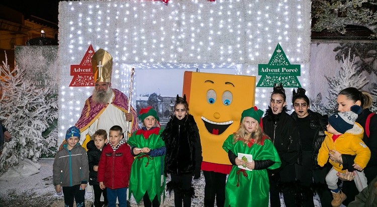 Paljenjem tisuću lampica startao Advent Poreč – večeras nastupaju Neno Belan i Fiumensi, sutra Hit Revival Band Paljenjem tisuću lampica startao Advent Poreč – večeras nastupaju Neno Belan i Fiumensi, sutra Hit Revival Band