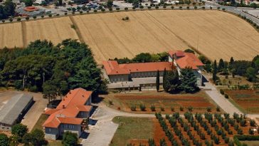 Foto Institut za poljoprivredu i turizam Poreč