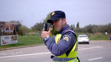 policjac mjeri brzina akcija mup ilustracija