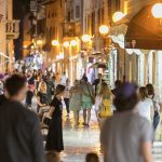 poreč decumanus turisti foto tz poreč