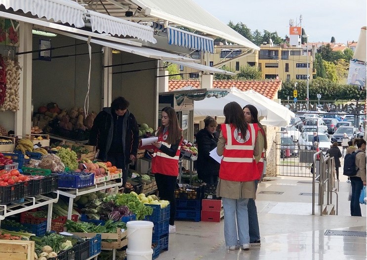 anketa crveni križ europski dan trgovanja ljudi poreč tržnica