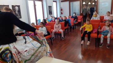 galija djeca crtaju u čast edu murtiću lisopad 2021