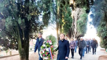 polaganje vijenaca poreč groblje