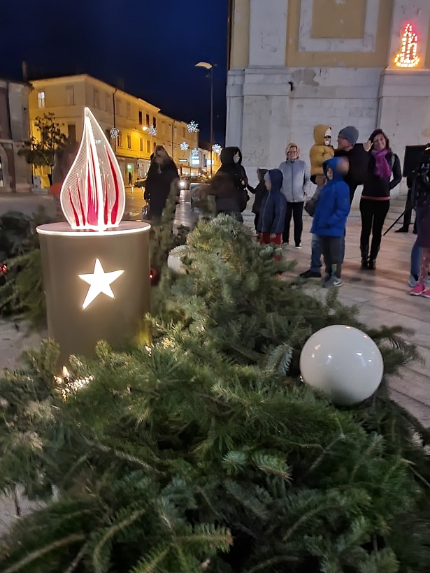 Foto Grad Poreč prva adventska svijeća