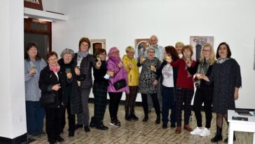 članovi udruge agta atelijr novigrad umjetnici ester diklić