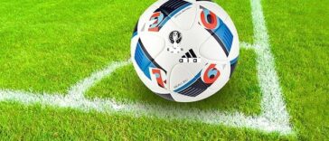 nogomet lopta stadion travnjak