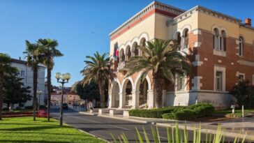 gradska uprava palača poreč