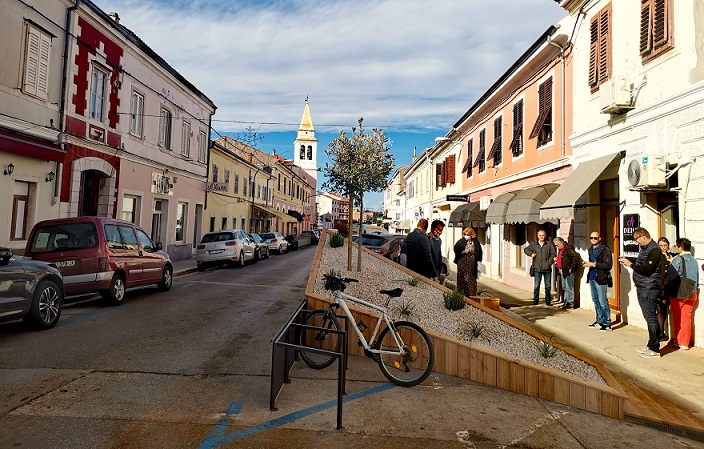 parklet zagrebačka ulica poreč otvoren prvi u poreču i hrvatskoj