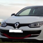 renault megane ilustracija foto unsplash