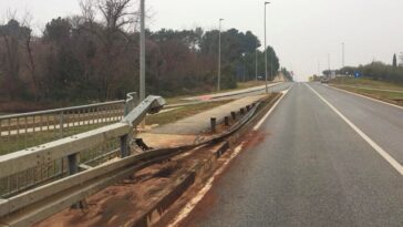 prometna ograda 24-12-2021 Nesreća kod hotela Diamant - Foto Tanja Kocijančić