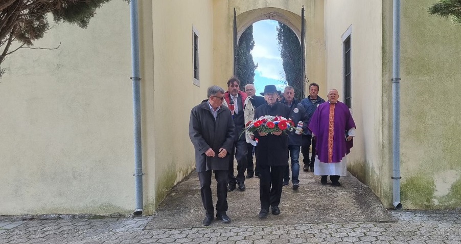 funtan groblje polaganje vijenaca na grobu stipan liović 154. brigada 