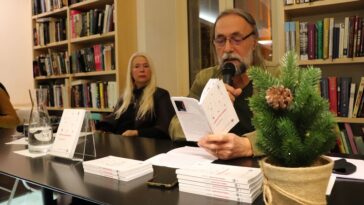 Tomislav Milohanić u porečkoj knjižnici - Foto Jelena Milohanić