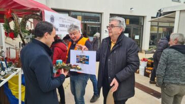 Foto Lions klub Poreč štand dobrote porečka tržnica