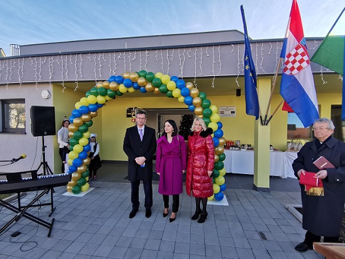 Načelnik Pliško, ministrica Vučković i ravnateljica Lukašić - Foto Tanja Kocijančić otvorenje vrtića marčana