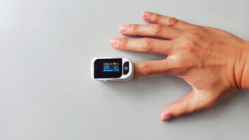Ilustracija - Foto Stanley Ng za Pexels oksimetar oximeter