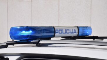 policija auto foto mup pu istarska