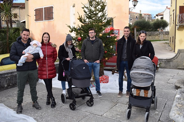 Vižinada prijem za novorođene bebe - Foto Općina Vižinada