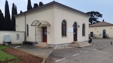 Foto Usluga Poreč groblje cvjećarnica ured