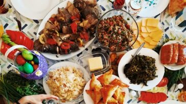 Uskrsna trpeza - Foto Davtyan za Unsplash hrana jaja