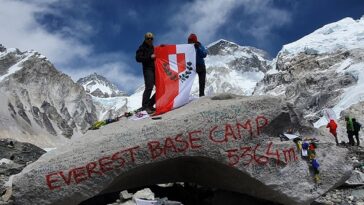 Zastava Grada Poreča zavijorila se na Everest Base Campu