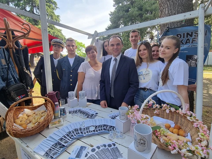 Učenici SŠ Mate Balote Poreč s gradonačelnikom