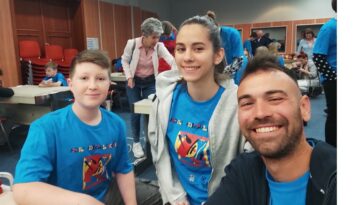 Foto OŠ Fnida - Diego i Nina s mentorom Bojanom Aleksićem