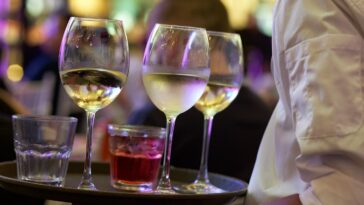 Ilustracija - Foto Chin Onn Ong za Pixabay restoran lokal ugostiteljstvo