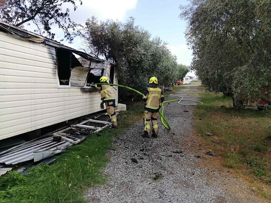 Foto Vatrogasci Poreč - Požar u karavan depou u Vabrigi