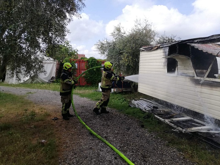 Foto Vatrogasci Poreč - Požar u karavan depou u Vabrigi