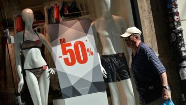 Ljetno sniženje - Photo: Marko Lukunic/PIXSELL