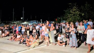 Klapa Kaše u Poreču foto grad poreč publika