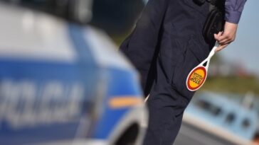 Izvor: Ravnateljstvo policije / Ilustracija policija palica prometna