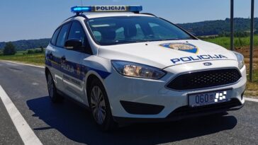 policija