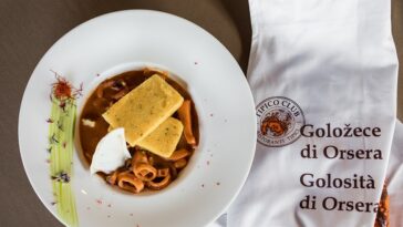 Foto TZ Vrsar palenta morski plodovi hrana delicije