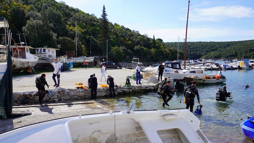 Eko akcija u Krničkom portu - Foto TZ Marčana