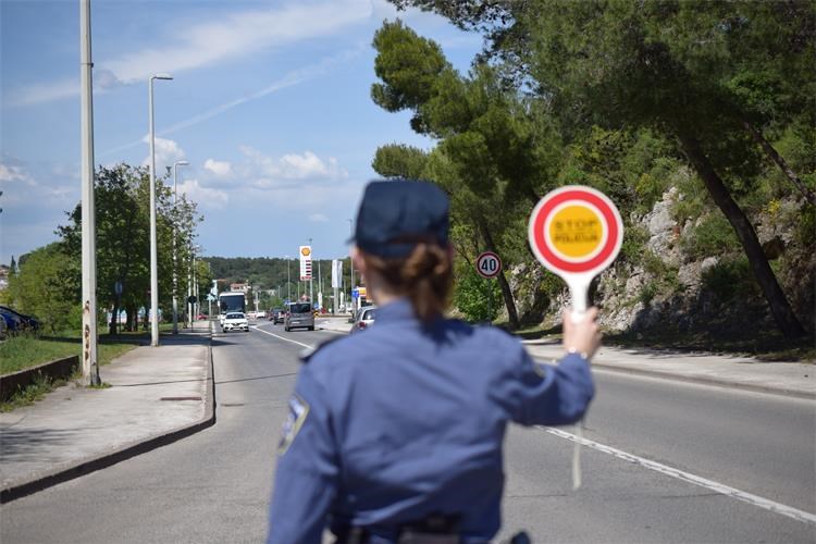 prometna policija foto mup