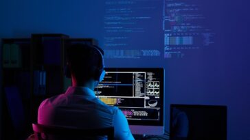 Foto Innova Labs za Pixabay - Ilustracija tehnologija komjutor programer software