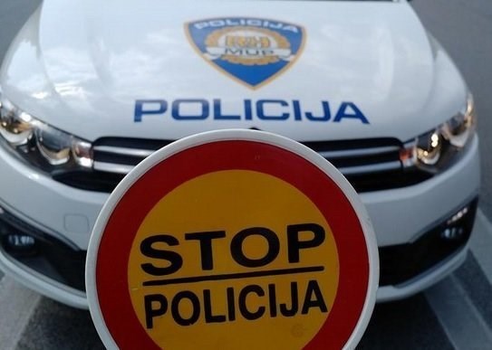 stop palica auto policija
