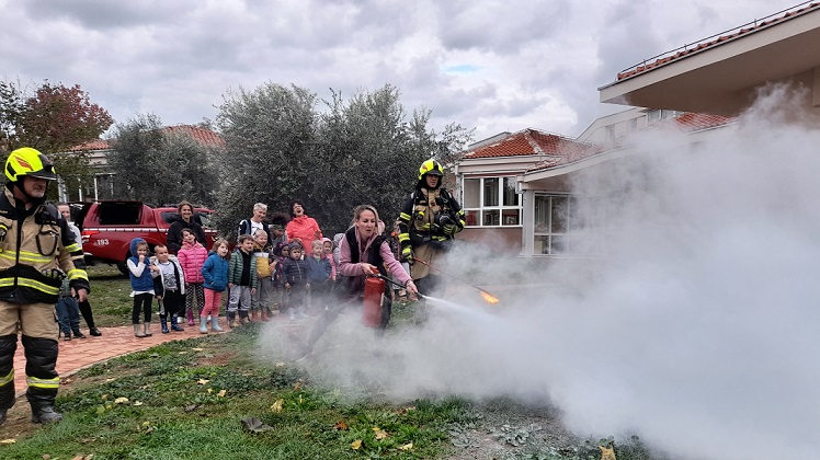 Vježba evakuacije i spašavanja - Foto Dječji vrtić Tići Vrsar