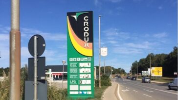 Foto Tanja Kocijančić - Ilustracija - Benzinska postaja u Poreču