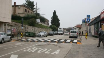 buje ležeći policajac mup policija