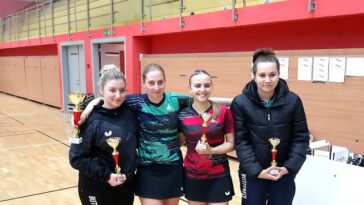 Martina Rioža druga slijeva - Foto Stolnoteniski klub Vrsar