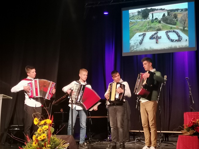 Foto Tanja Kocijančić - Proslava 140. rođendana Srednje škole Mate Balote Poreč