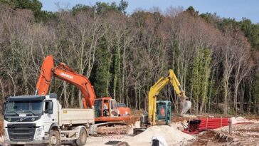 Foto Grad Poreč radovi bager gradilište građevina