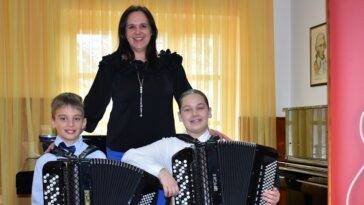 Foto Umjetnička škola Poreč - S natjecanja u Novom Marofu - Žiković i Janko
