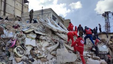 Foto Hrvatski Crveni križ - Spasioci u potresom razorenim dijelovima Turske